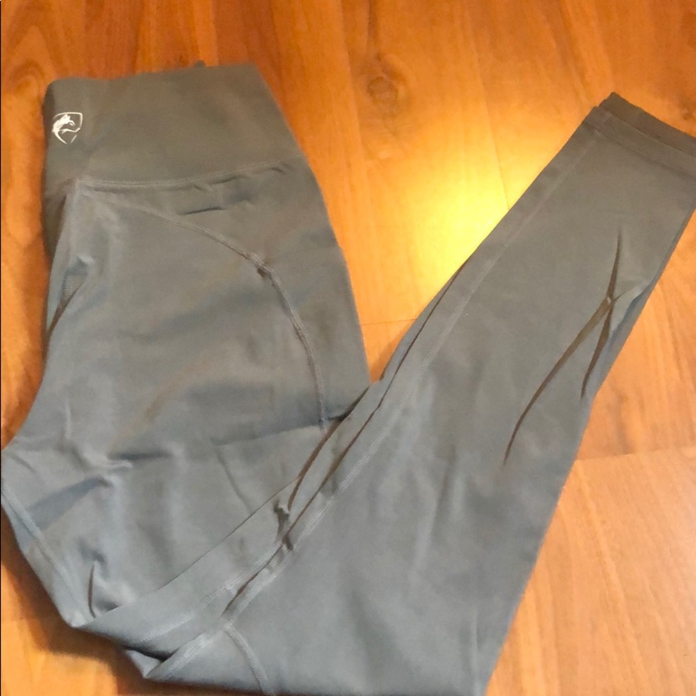 Alphalete leggings